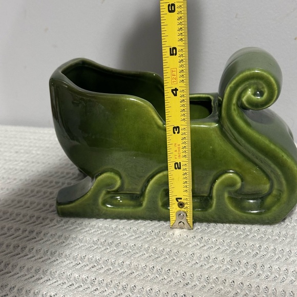 Vintage Haeger Green Ceramic Sleigh Planter - Picture 8 of 10